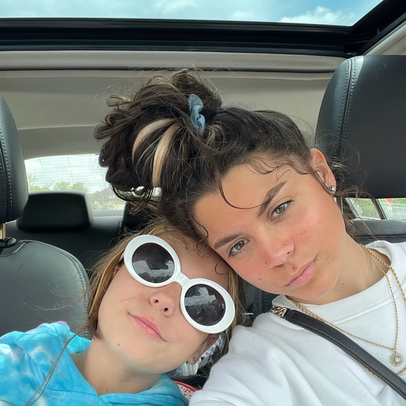 Meet your Posher, Calista - Picture 1 of 1